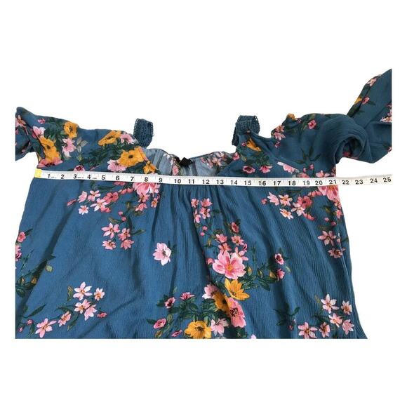 Torrid Top Womens 2 2X Blue Floral Crinkle Gauze Lace Trim Cold Shoulder Blouse - Picture 10 of 12